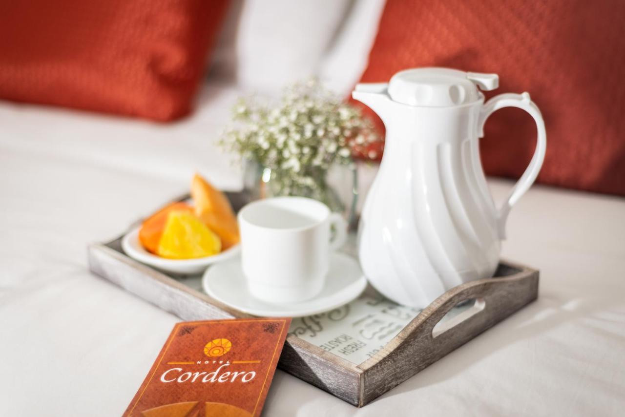 Hotel Cordero Куэнка Экстерьер фото