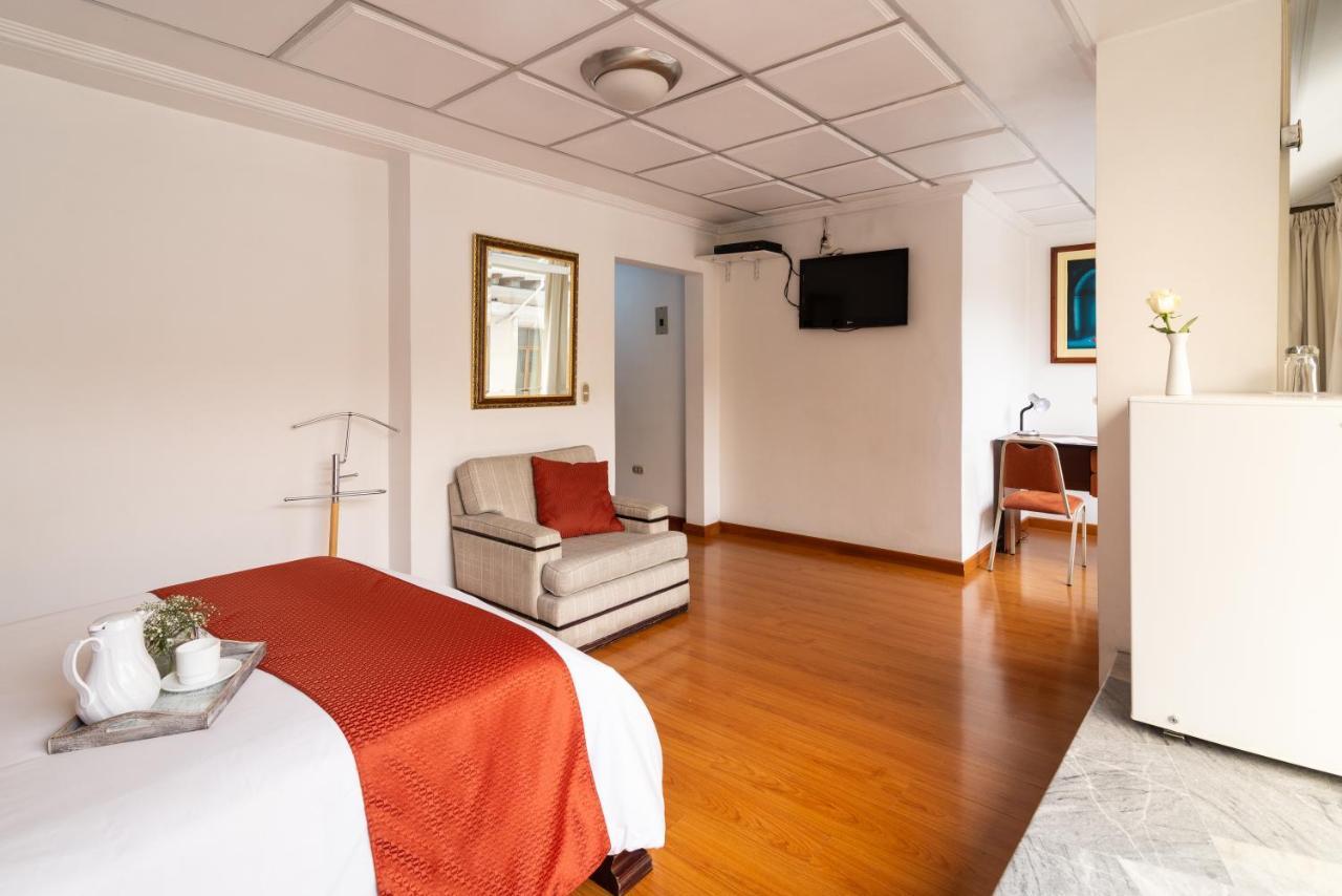 Hotel Cordero Куэнка Экстерьер фото